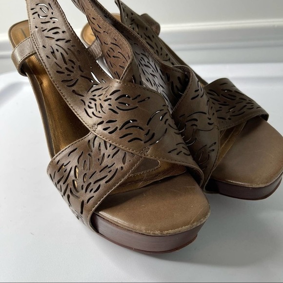Diane Von Furstenberg brown laser cut iris heeled sandals size 6 M - Picture 6 of 7